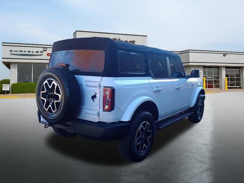 2022 Ford Bronco Outer Banks