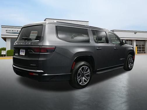 Baltic Gray Metallic Clearcoat 2024 Jeep Wagoneer L Series II 4x4