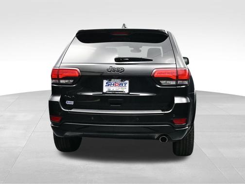 Diamond Black Crystal Pearlcoat 2018 Jeep Grand Cherokee Altitude