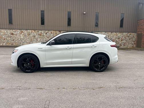 2022 Alfa Romeo Stelvio Ti
