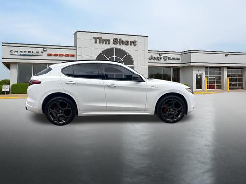 2022 Alfa Romeo Stelvio Ti