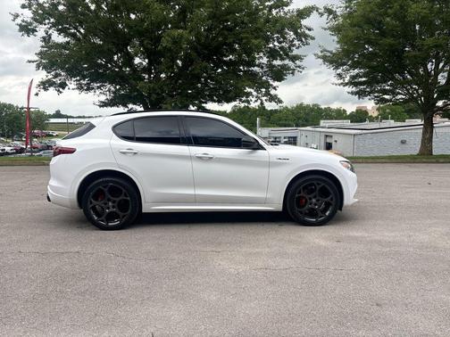 2022 Alfa Romeo Stelvio Ti