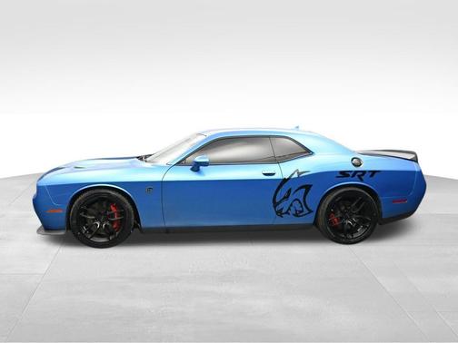 B5 Blue Pearlcoat 2016 Dodge Challenger SRT Hellcat