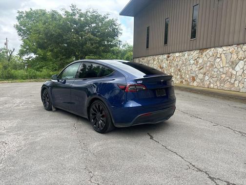 2023 Tesla Model Y Performance Dual Motor All-Wheel Drive