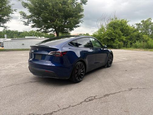 2023 Tesla Model Y Performance Dual Motor All-Wheel Drive