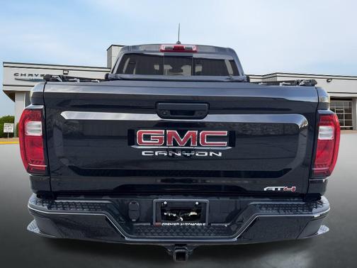 2023 GMC Canyon AT4