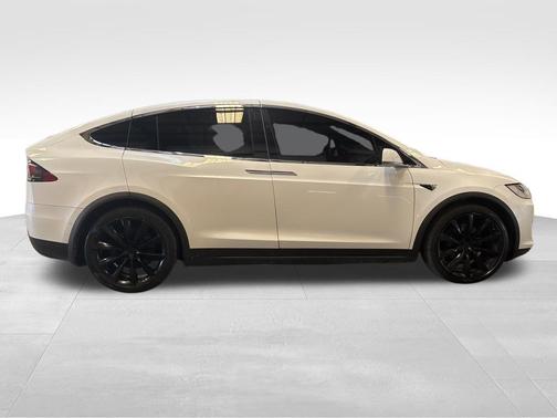 Pearl White Multi-Coat 2017 Tesla Model X 100D