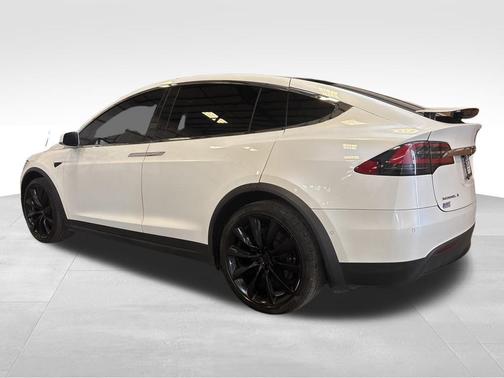 Pearl White Multi-Coat 2017 Tesla Model X 100D