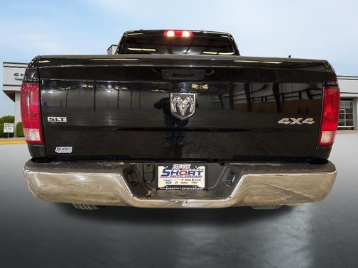 Diamond Black Crystal Pearlcoat 2024 RAM 1500 Classic SLT