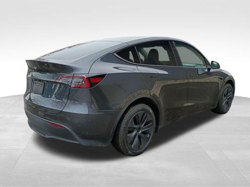2025 Tesla Model Y Long Range Dual Motor All-Wheel Drive