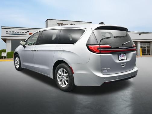 Silver Mist Clearcoat 2023 Chrysler Pacifica Touring L