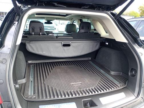 Stellar Black Metallic 2018 Cadillac XT5 Premium Luxury
