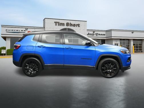 Laser Blue Pearlcoat 2022 Jeep Compass Latitude