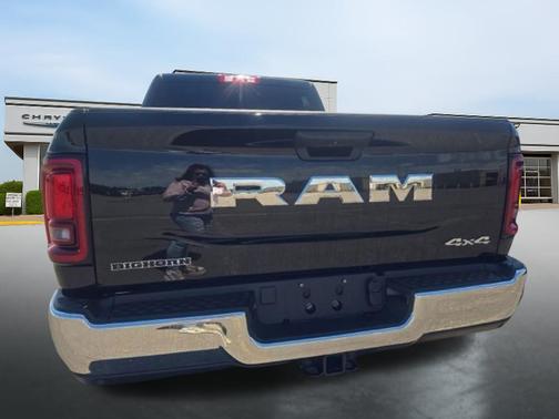 Diamond Black 2026 RAM 2500 Big Horn Crew Cab 4x4 6'4' Box