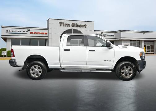 Bright White Clearcoat 2023 RAM 2500 Big Horn Crew Cab 4x4 6'4' Box