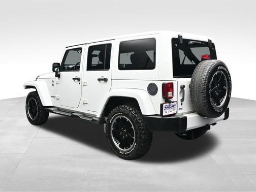 Bright White Clearcoat 2012 Jeep Wrangler Unlimited Altitude