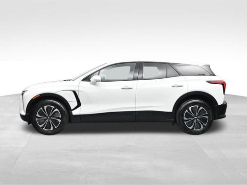 Summit White 2024 Chevrolet Blazer EV eAWD LT