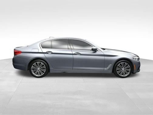 Bluestone Metallic 2019 BMW 530 xDrive