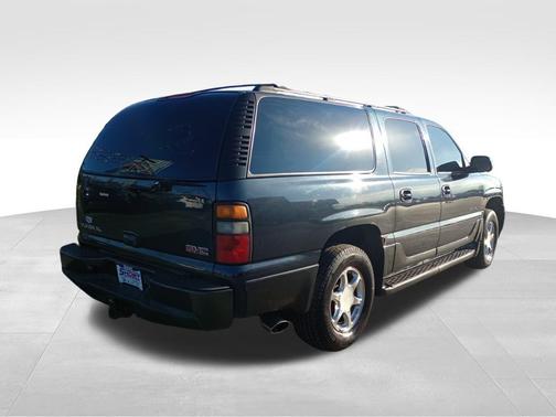2004 GMC Yukon XL Denali