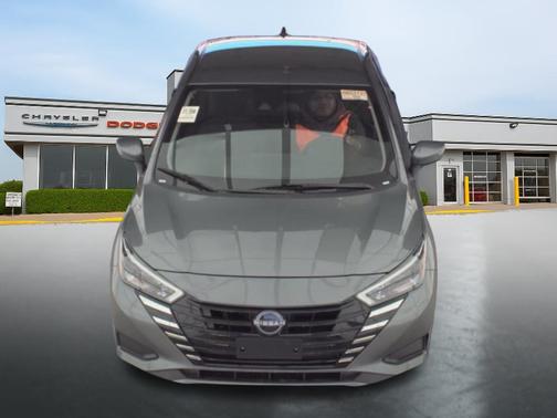 Gun Metallic 2025 Nissan Versa 1.6 SV