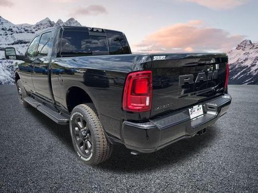 2025 RAM 2500 Laramie Crew Cab 4x4 6'4' Box