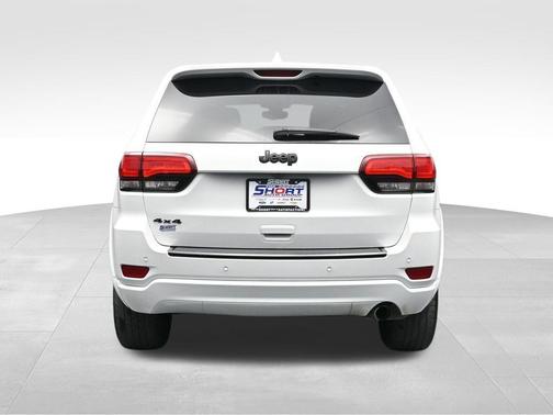 Bright White Clearcoat 2018 Jeep Grand Cherokee Altitude