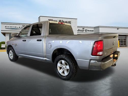 2022 RAM 1500 Classic SLT