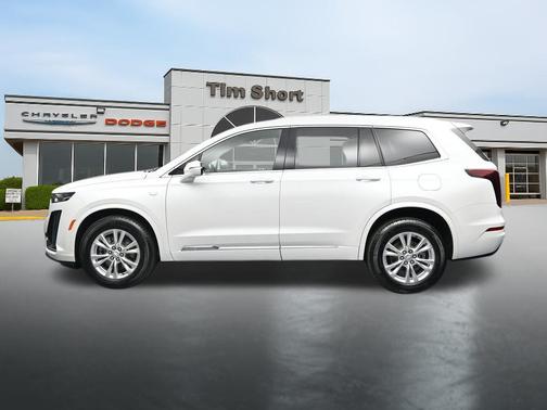 Crystal White Tricoat 2024 Cadillac XT6 Luxury AWD