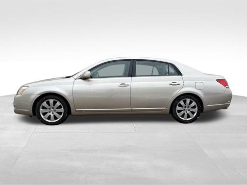 2005 Toyota Avalon 