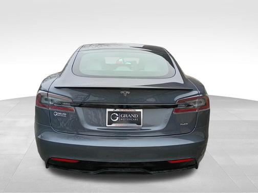 2021 Tesla Model S Plaid
