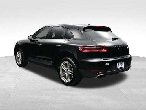 Volcano Grey Metallic 2018 Porsche Macan Macan