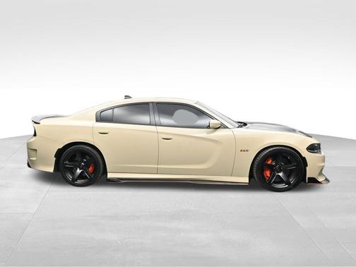 Octane Red Pearlcoat 2017 Dodge Charger R/T 392