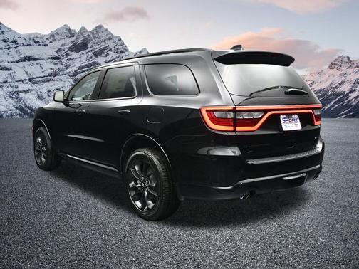 DB Black Crystal Clearcoat 2026 Dodge Durango GT
