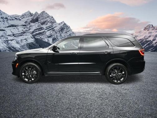 DB Black Crystal Clearcoat 2026 Dodge Durango GT