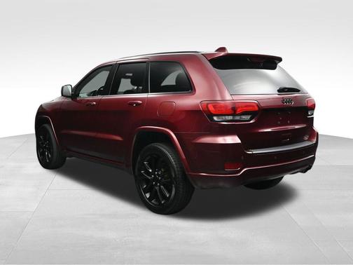 Velvet Red Pearlcoat 2021 Jeep Grand Cherokee Laredo
