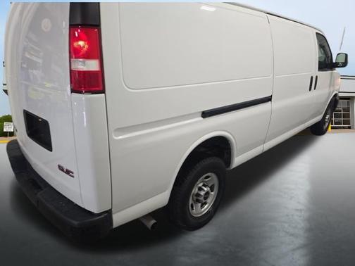 2023 GMC Savana 2500 Work Van