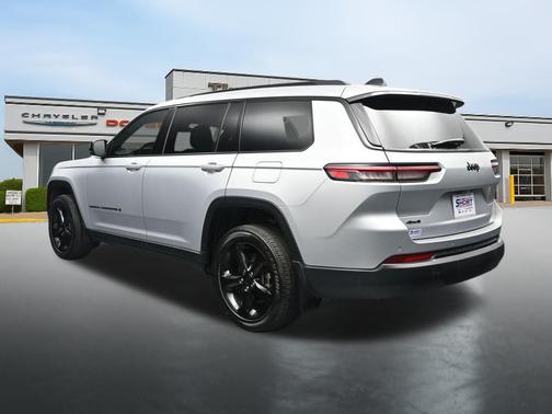 Silver Zynith 2025 Jeep Grand Cherokee L Altitude