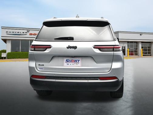 Silver Zynith 2025 Jeep Grand Cherokee L Altitude