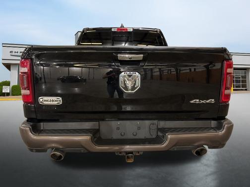 Diamond Black Crystal Pearlcoat 2021 RAM 1500 Longhorn