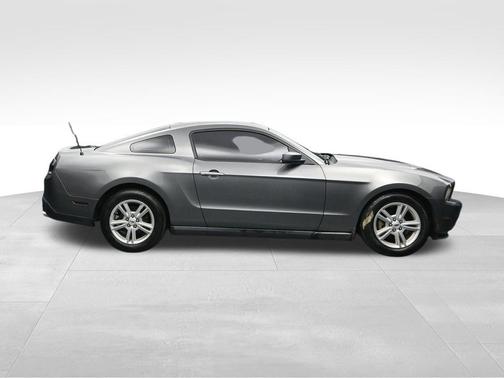 Sterling Gray Metallic 2010 Ford Mustang Base