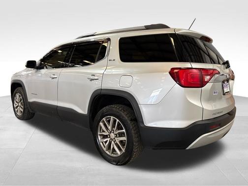 2018 GMC Acadia SLE-2