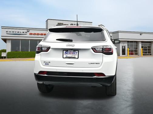 Bright White Clearcoat 2024 Jeep Compass Limited