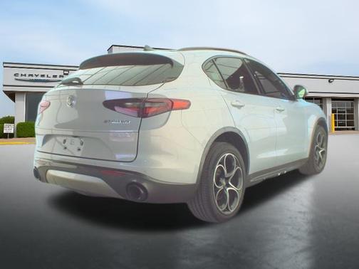 Moonlight Gray Metallic 2023 Alfa Romeo Stelvio Ti
