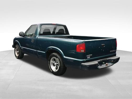 Emerald Green Metallic 1998 Chevrolet S-10 Base