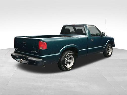 Emerald Green Metallic 1998 Chevrolet S-10 Base
