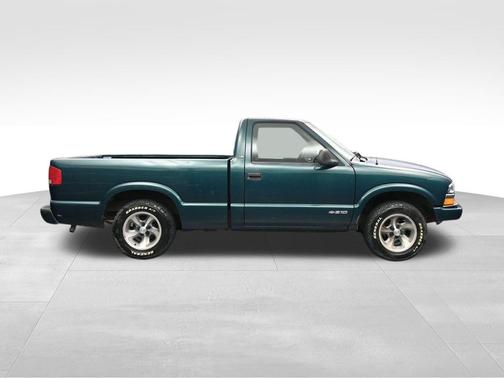 Emerald Green Metallic 1998 Chevrolet S-10 Base