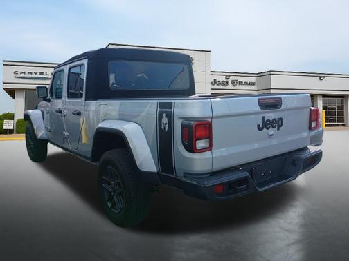 2024 Jeep Gladiator Sport S