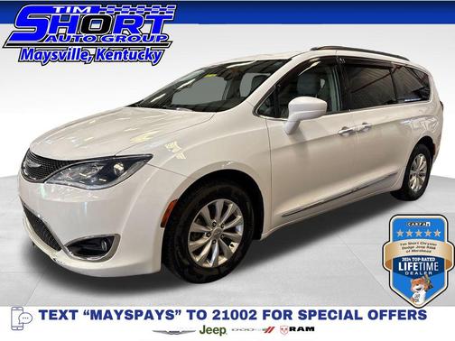 Bright White Clearcoat 2017 Chrysler Pacifica Touring-L