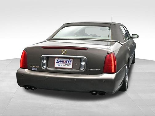 Bronzemist 2002 Cadillac DeVille Base