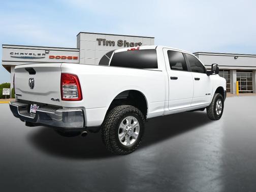 Bright White Clearcoat 2023 RAM 2500 Big Horn Crew Cab 4x4 6'4' Box
